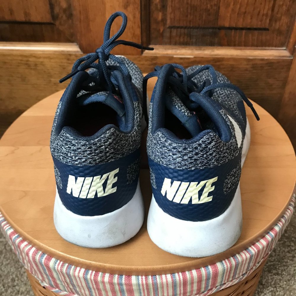 Nike 747495-402 Dark Blue Flyknit Sneakers Size 7.5 - Picture 3 of 11